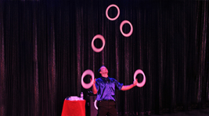 Dana Tison Amazing Juggling